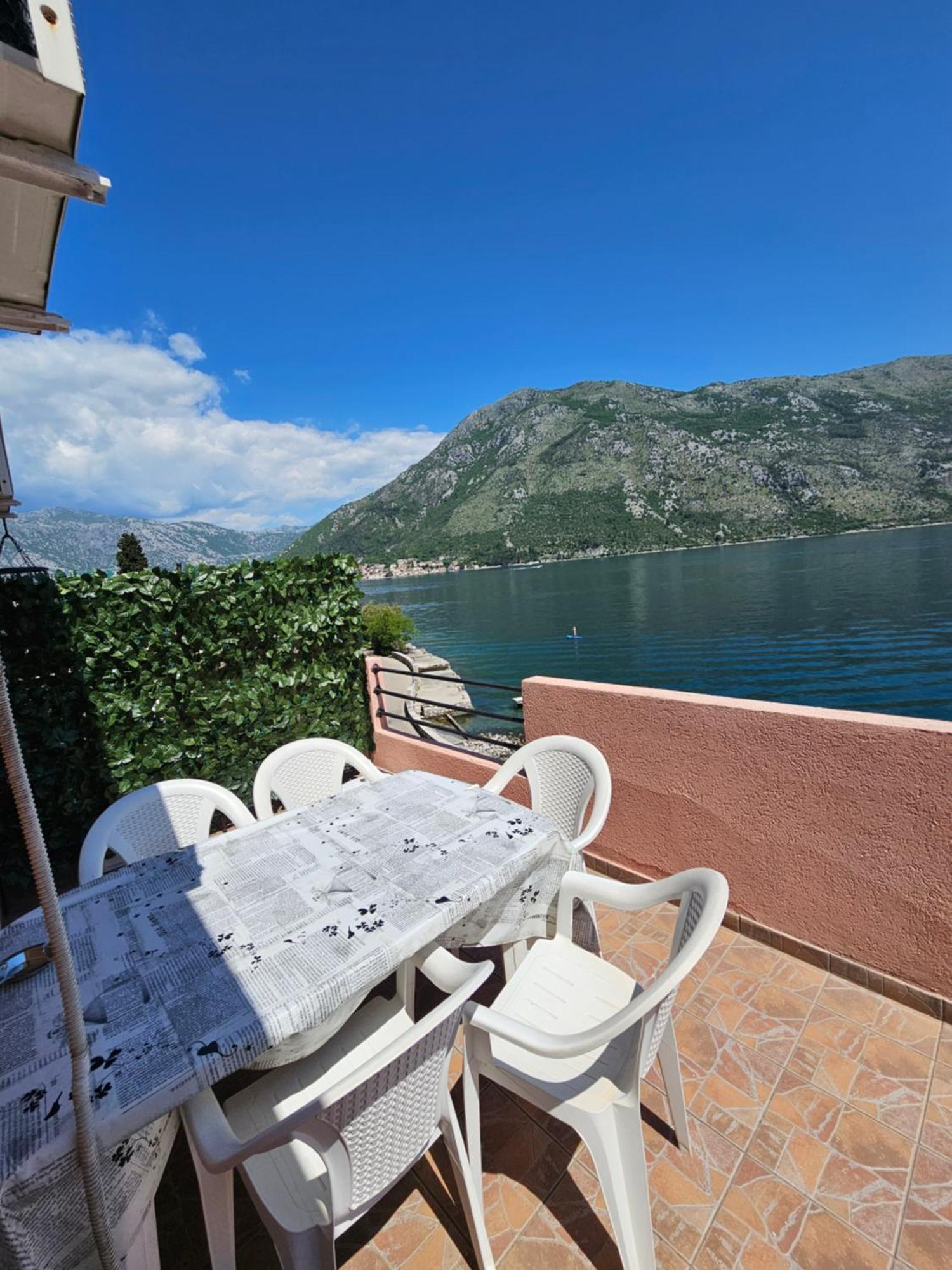 Apartmani Markovic Kotor Zimmer foto